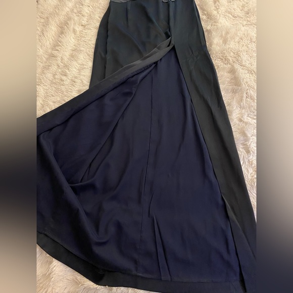 NWT Marchesa Notte Sweetheart Neckline Embroidery Satin Navy Gown - Picture 8 of 17